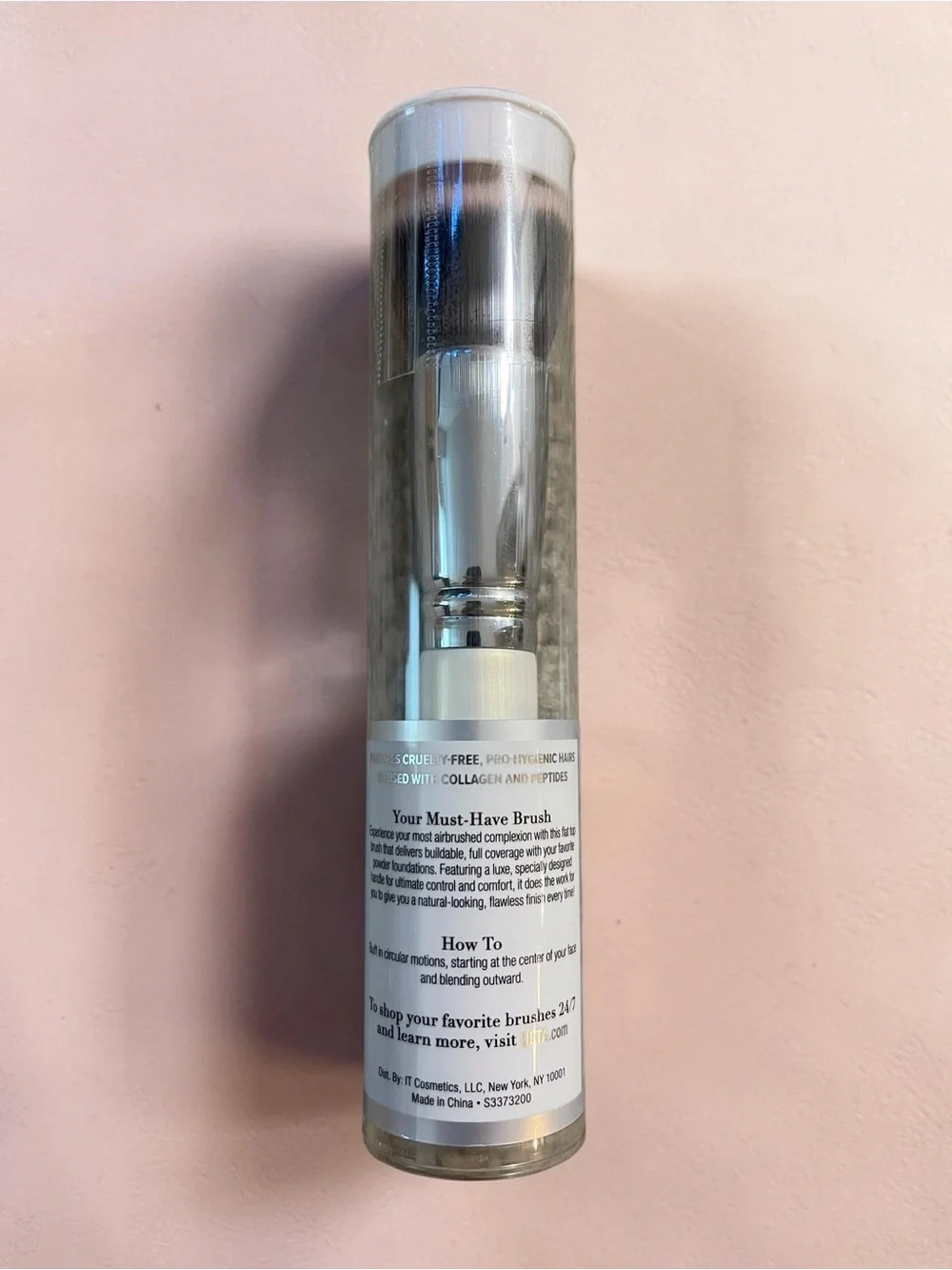 IT Cosmetics Flat Top Full Coverage Complexion Brush #136 NIB